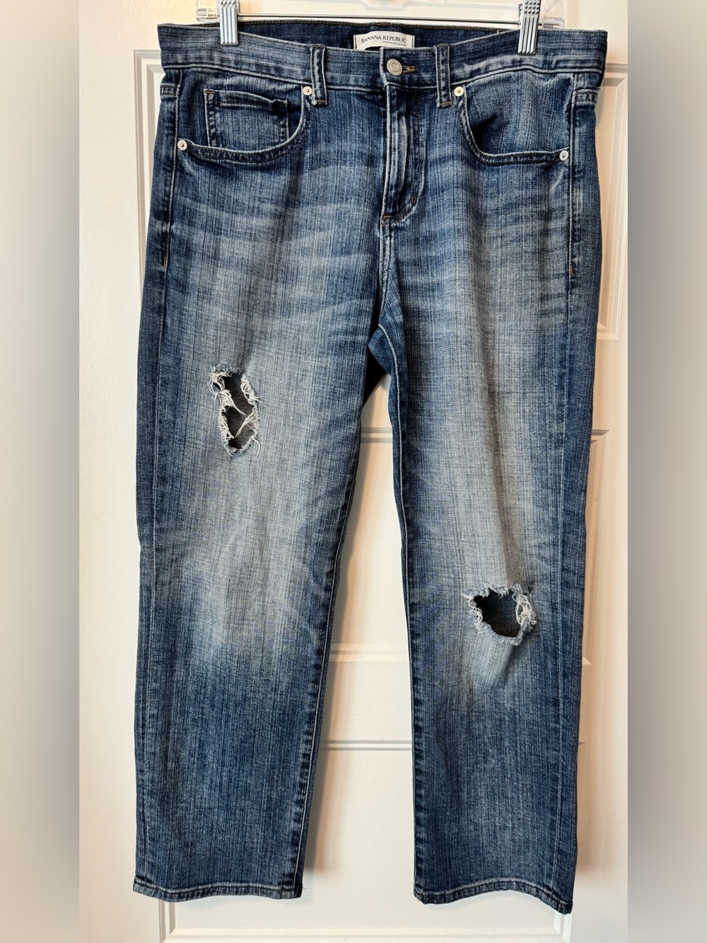 Banana Republic Premium Denim Boyfriend Jeans | Distressed | Size 28 Short